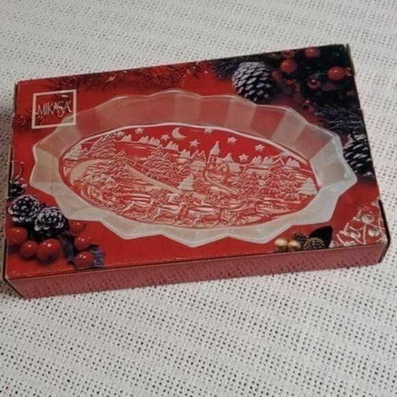 Mikasa Etched Graphic Silent Night Oval Sweet 12" Dish Plate - Picture 2 of 8